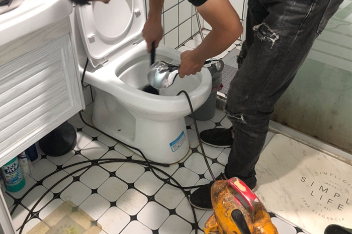 隆子疏通下水道