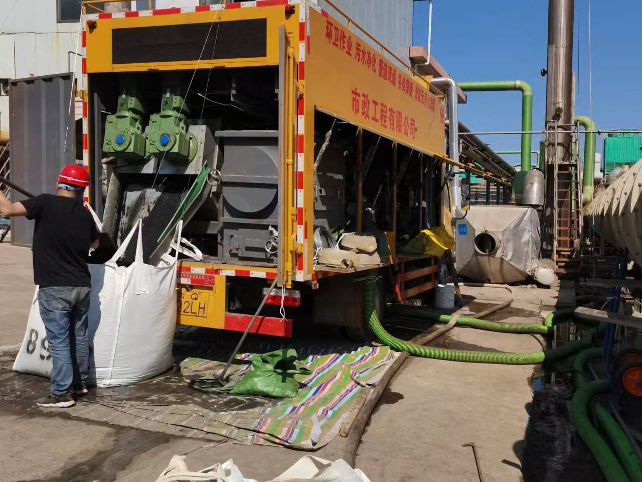 隆子淤泥压干处理